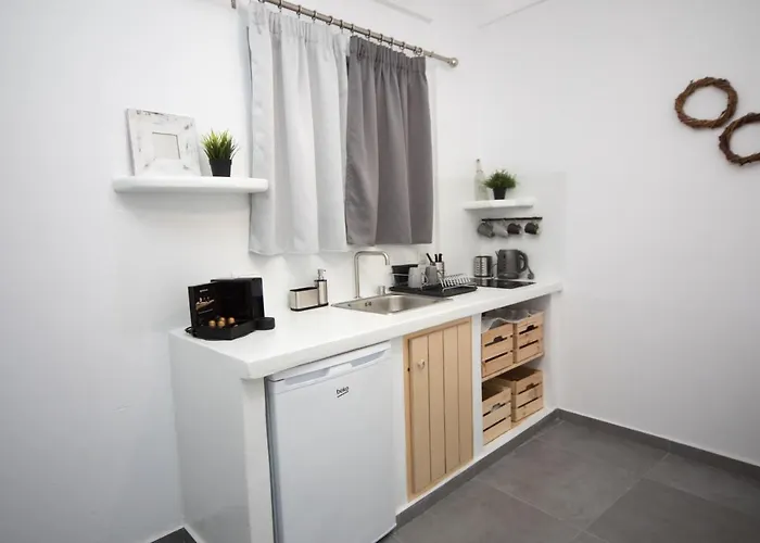 Eunoia Fira (Santorini)